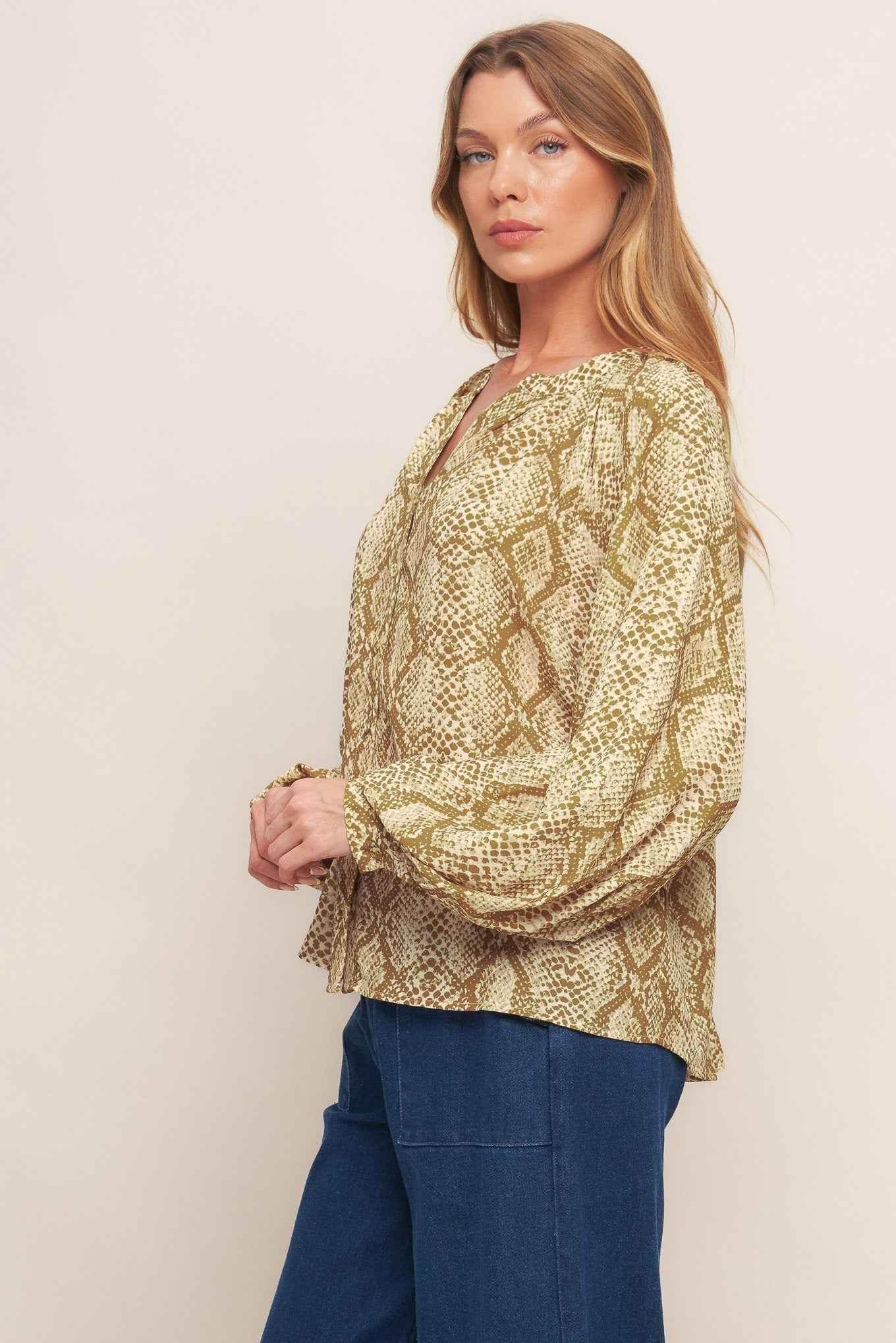 RETRO CHIC TAUPE WOVEN TOP - GiFTiFY