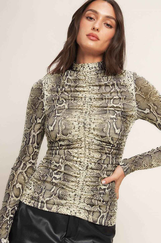 URBAN VENOM CHIC KNIT TOP