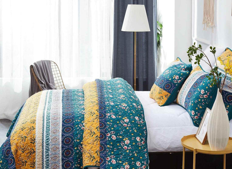 Random Mystery Box - Cotton Patchwork Quilted Bedspread Coverlet Set - GiFTiFY
