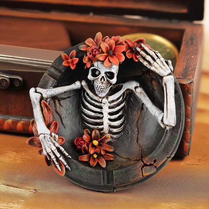 Halloween Skeleton Ashtray - GiFTiFY