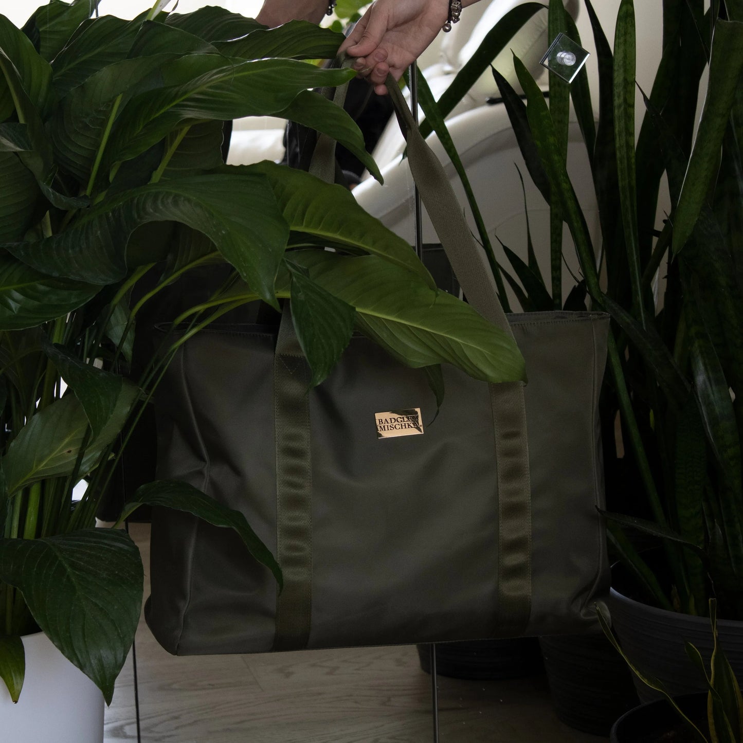 Uncomplicated Nylon Weekender Tote Bag Travellty