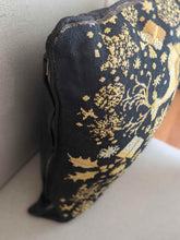 DaDa Bedding Magical Golden Reindeer Woven Tapestry Throw Pillow Covers 16" x 16"