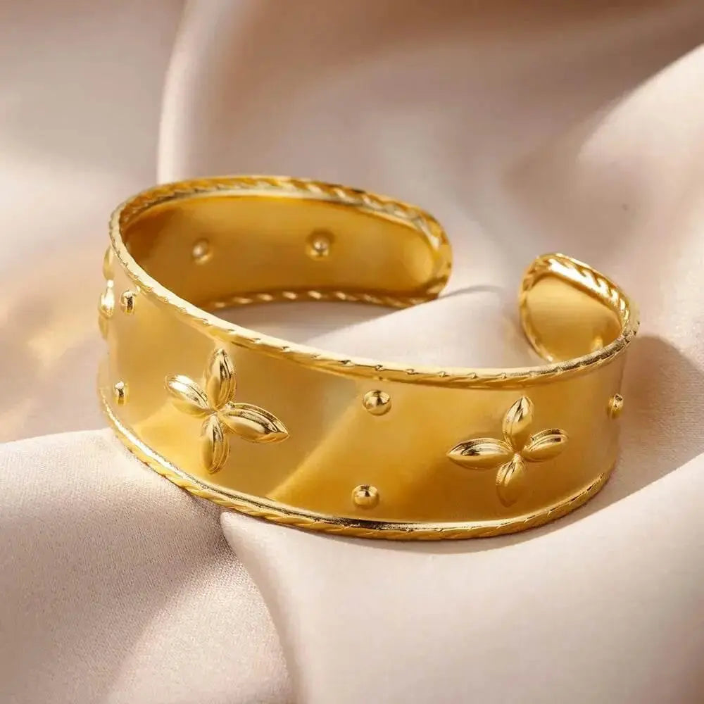 Adjustable Gold Nefertiti Inspired Cuff Bracelet - GiFTiFY