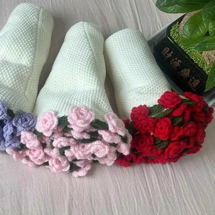 Creative Crochet Rose Bouquet Blanket Fashion Finished Rose Nap Blanket Soft Flower Hugging Blanket Valentine&