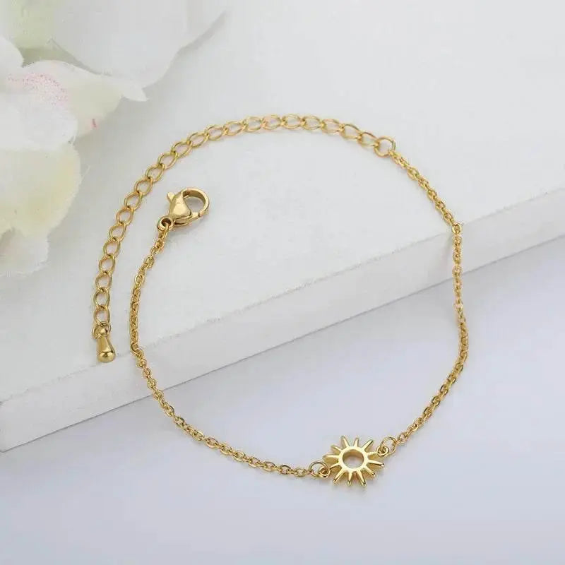 Adjustable Gold Nefertiti Inspired Cuff Bracelet - GiFTiFY
