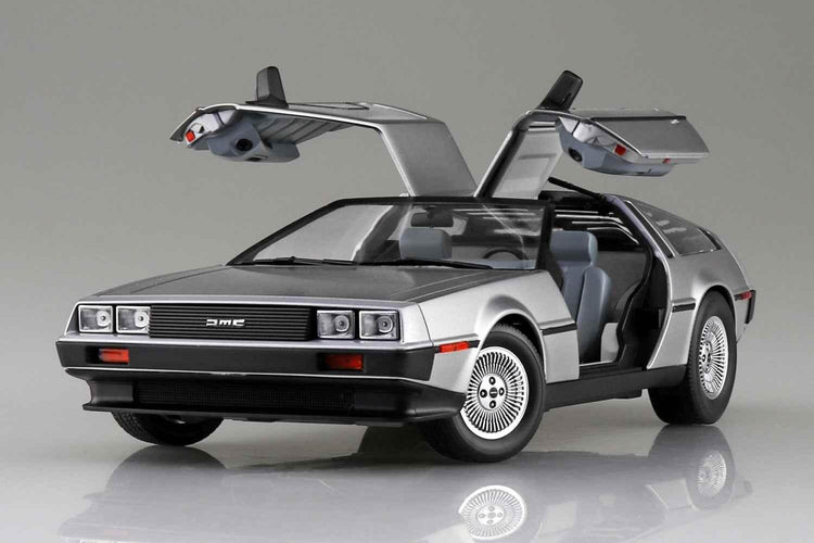 1982 DeLorean DMC-12 1:24 Scale Model Kit - GiFTiFY