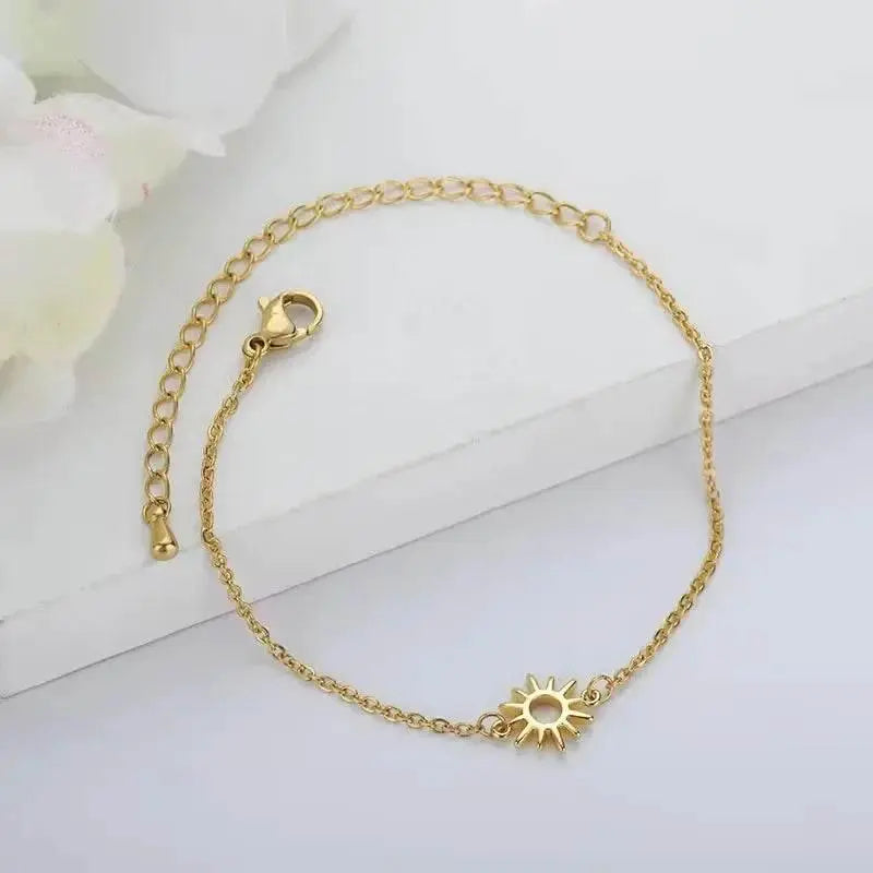 Adjustable Gold Nefertiti Inspired Cuff Bracelet - GiFTiFY