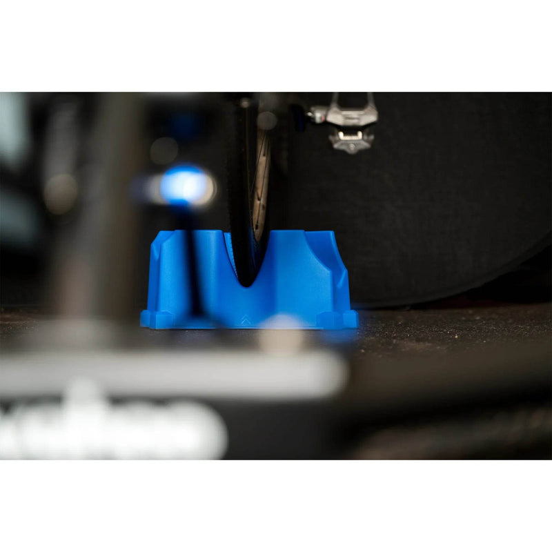 Indoor Trainer Block Indoor by KOM Cycling