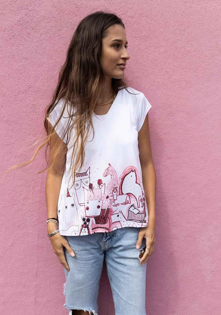 The Horse Fair in Rose Loose Fitting V Neck Shirt - GiFTiFY