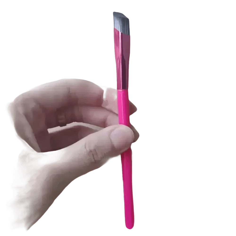 Angled Eyebrow Brush with Packaging - GiFTiFY
