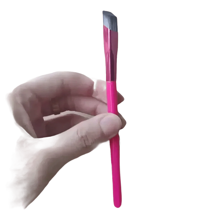 Angled Eyebrow Brush with Packaging - GiFTiFY