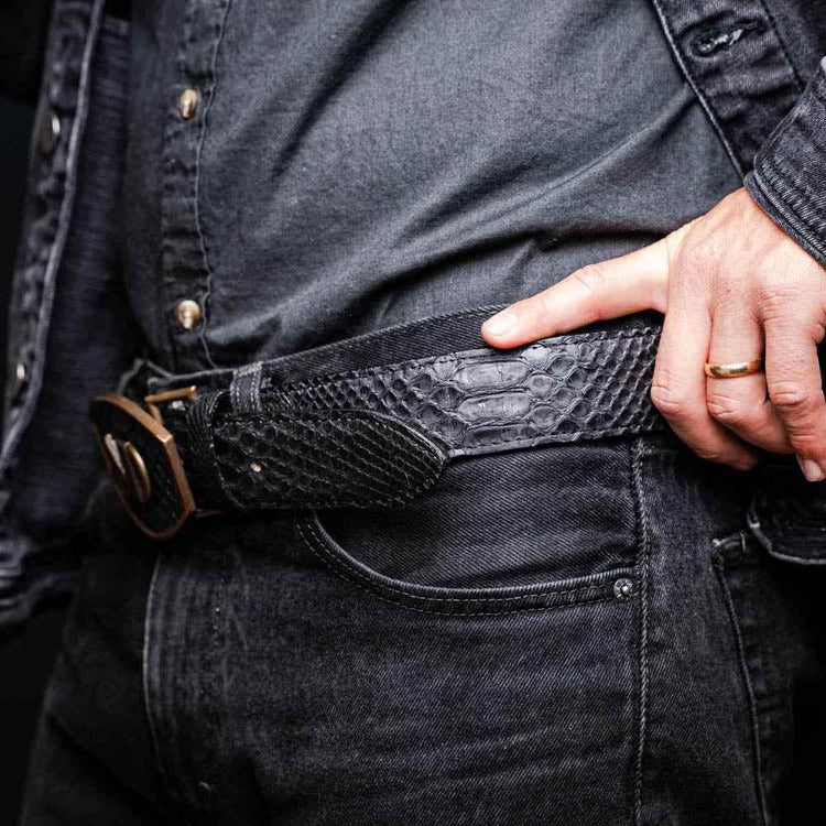 Arkansas Belt Black / Blue - GiFTiFY