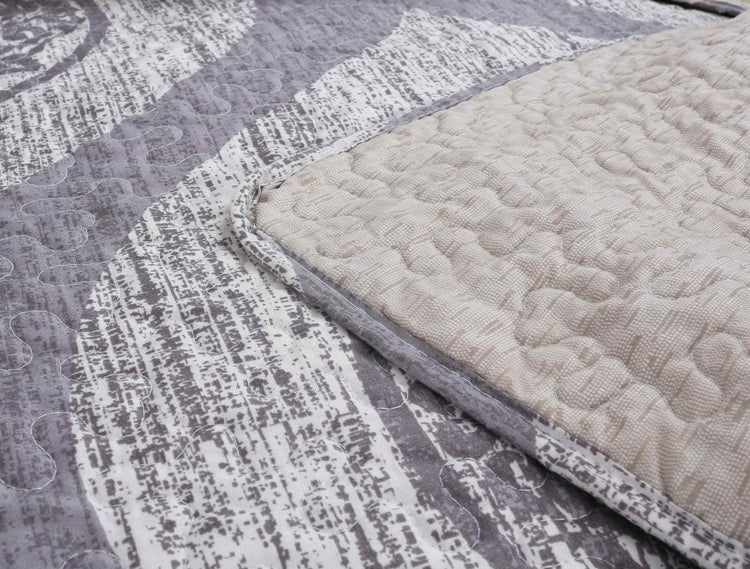 DaDa Bedding Rustic Grey Mosaic Distressed Medallion Reversible Quilted Bedspread Set (SD16299) - GiFTiFY