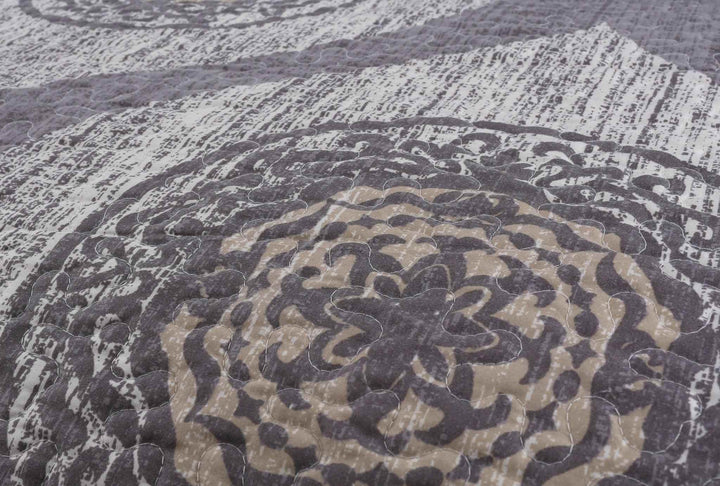 DaDa Bedding Rustic Grey Mosaic Distressed Medallion Reversible Quilted Bedspread Set (SD16299) - GiFTiFY