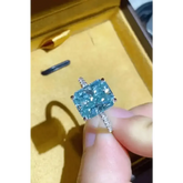 Blue Gemstone 2 Carat Moissanite Ring - GiFTiFY