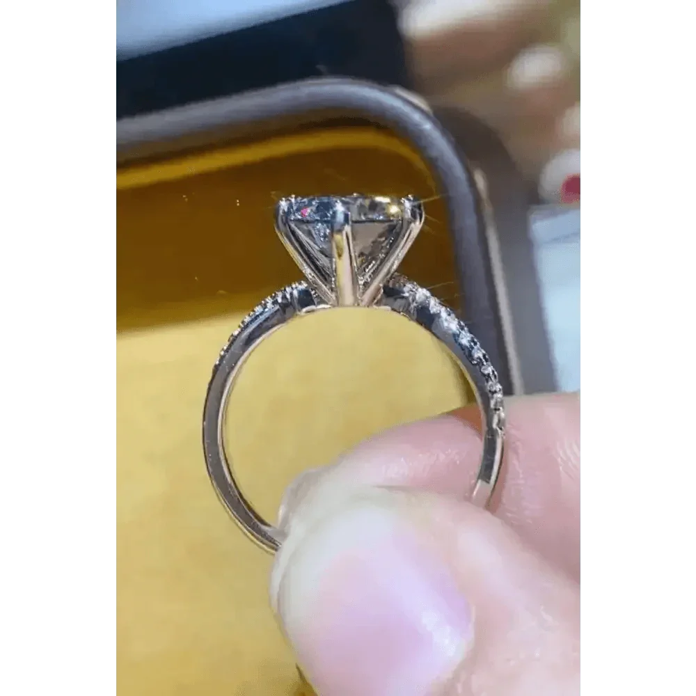 Diamond Twisted Band Ring Turn Heads 2 Carat Moissanite Ring - GiFTiFY