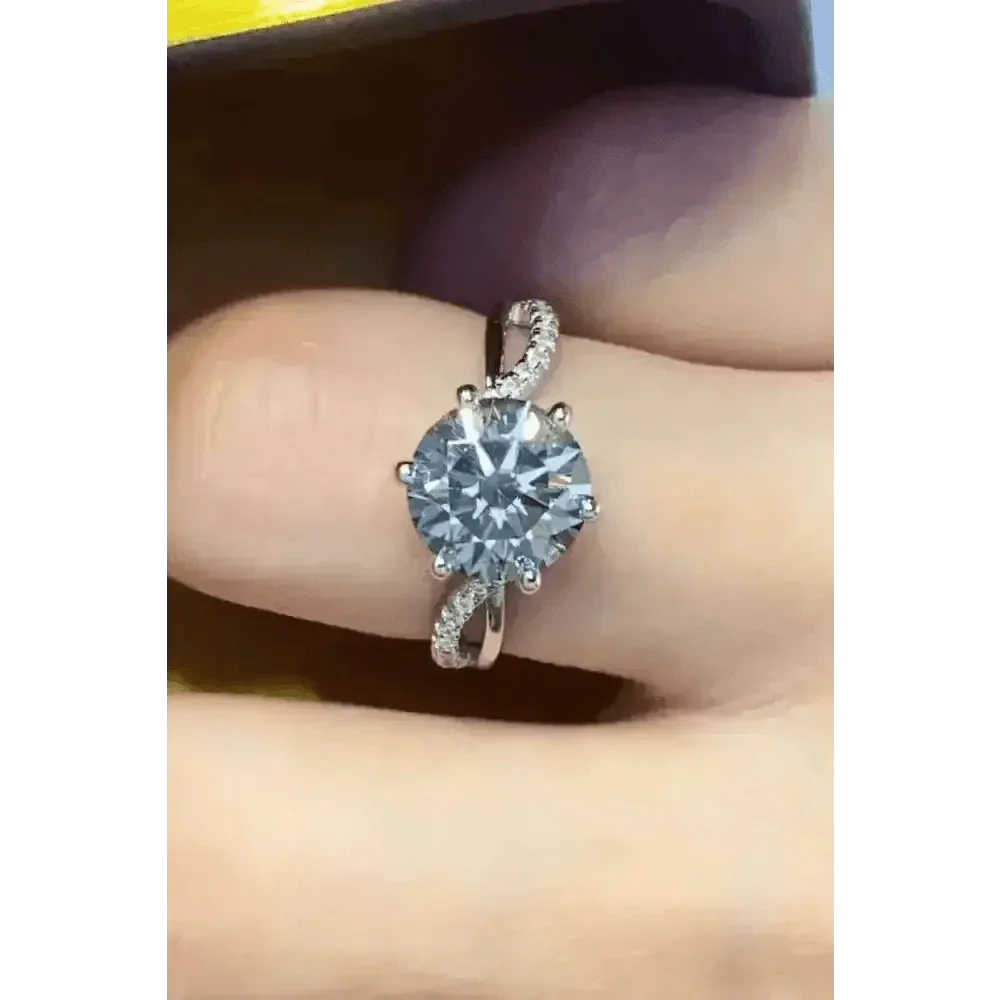 Diamond Twisted Band Ring Turn Heads 2 Carat Moissanite Ring Jewlery by Trendsi