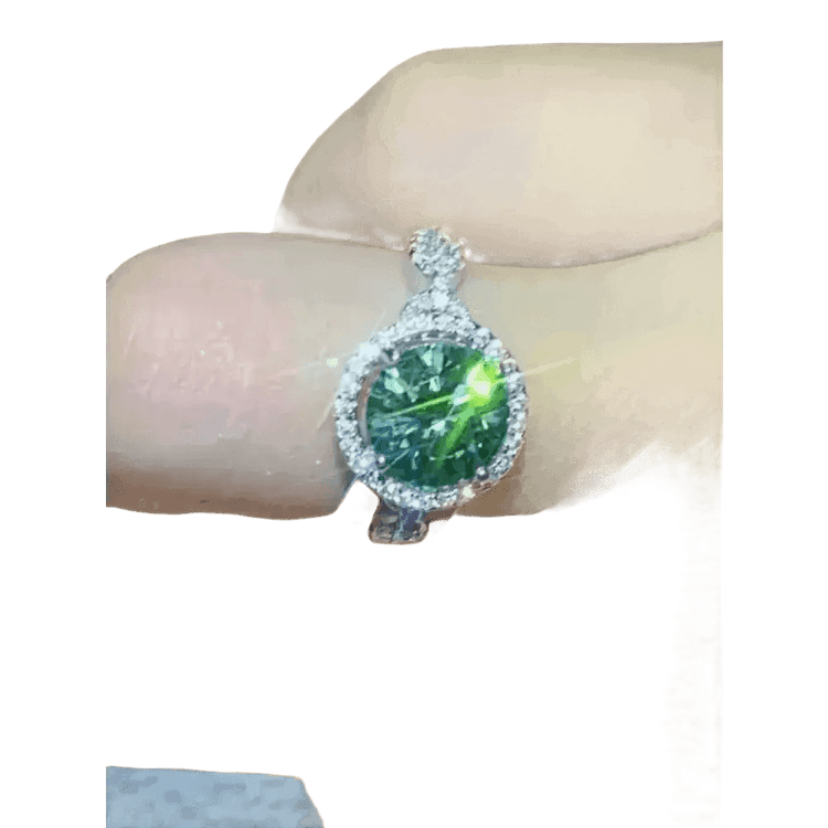 Emerald Green Moissanite Ring - GiFTiFY
