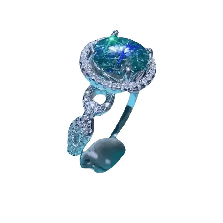 Emerald Green Moissanite Ring - GiFTiFY