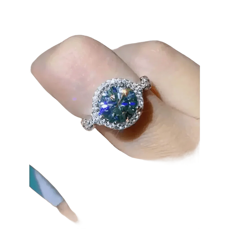 Emerald Green Moissanite Ring - GiFTiFY