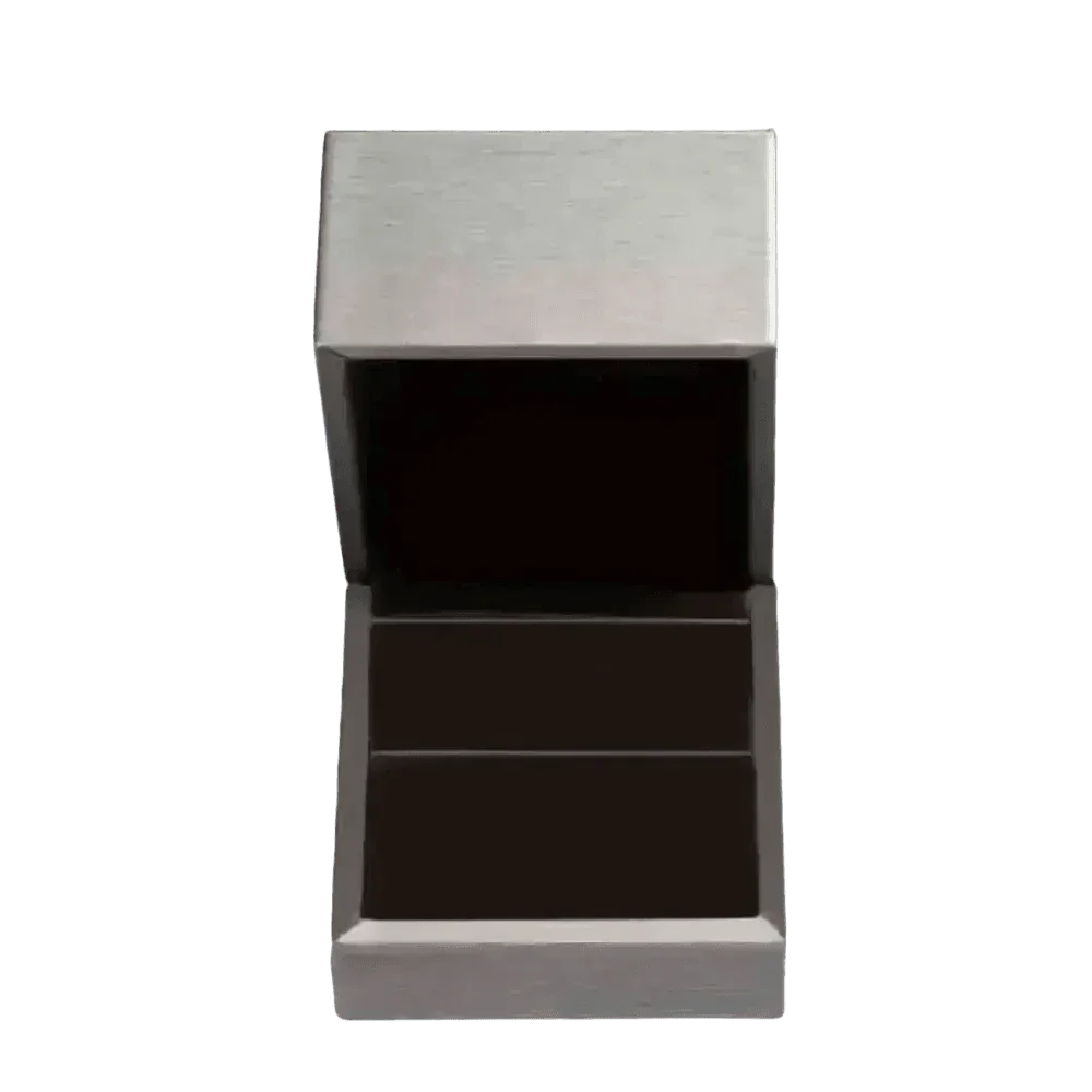 Emerald Green Moissanite Ring - GiFTiFY