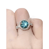 Emerald Green Moissanite Ring - GiFTiFY