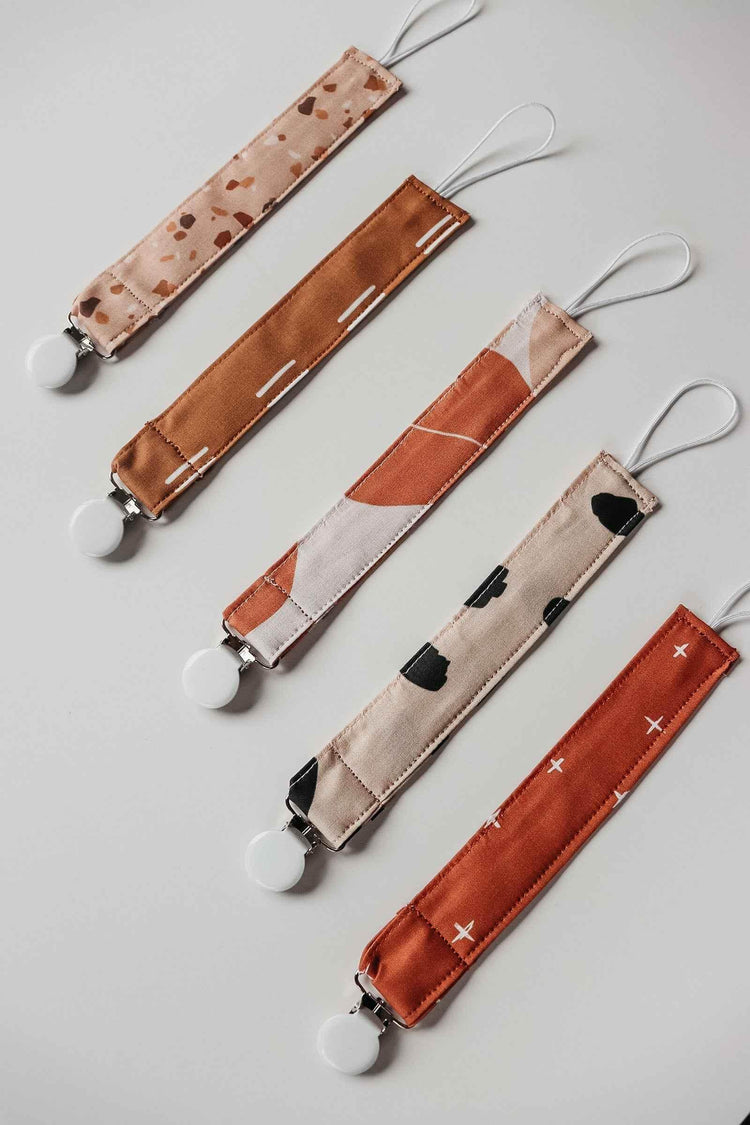 Starlight Pacifier Clip - GiFTiFY