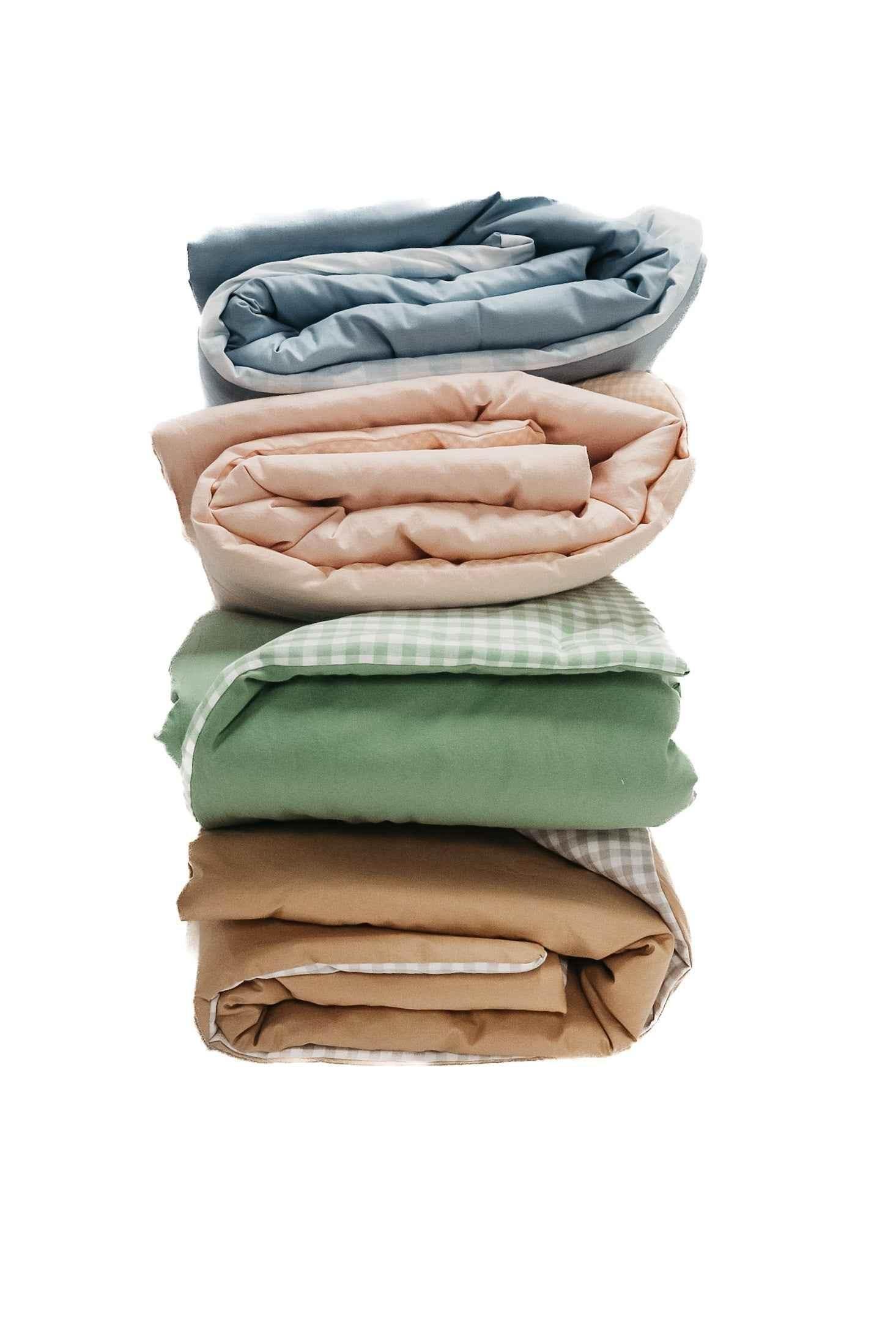 Chestnut Gingham Quilted Blanket - GiFTiFY