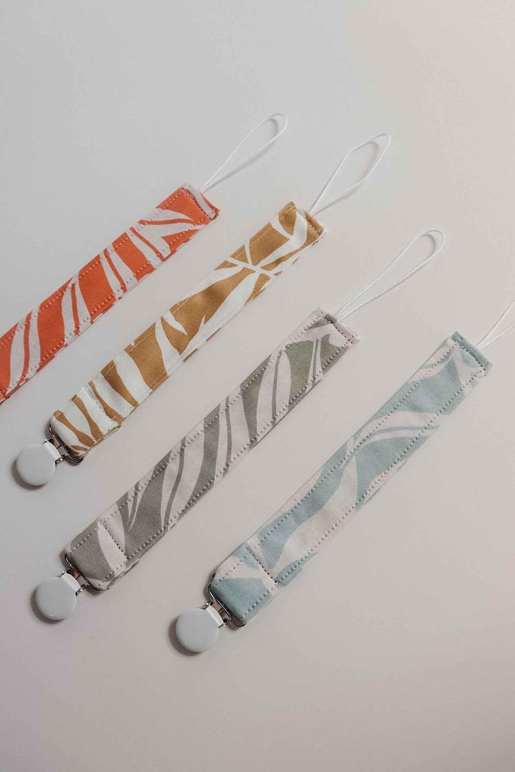 Gold Palm Pacifier Clip - GiFTiFY