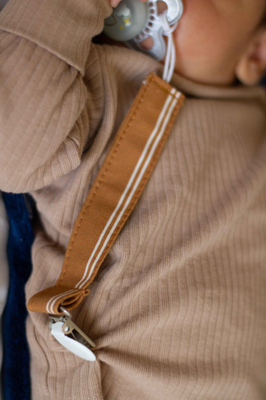 Sandstone Pacifier Clip