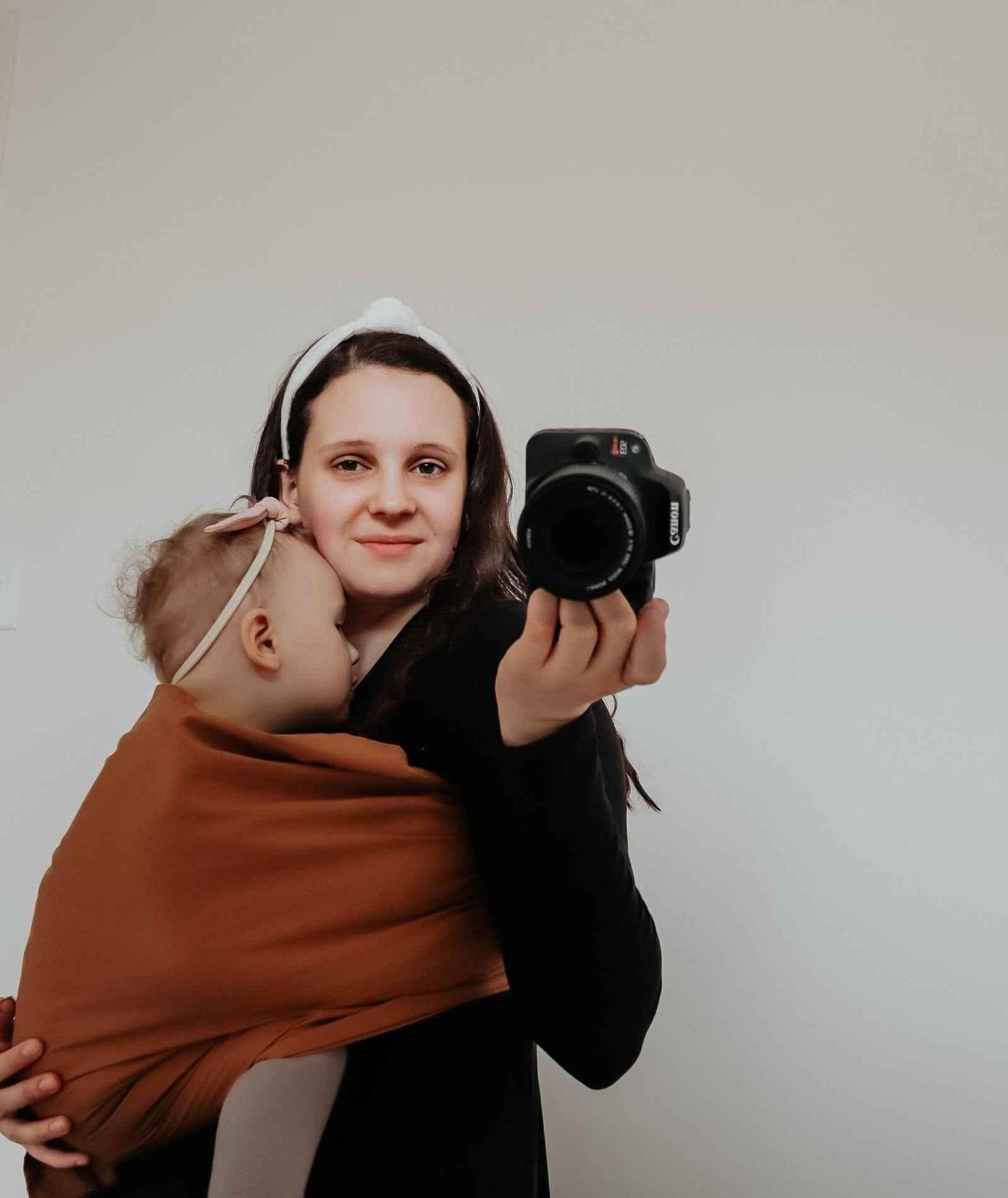 Hazel Ring Sling Carrier - GiFTiFY