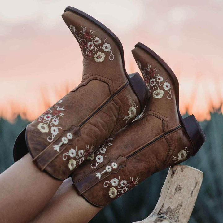 Women's Snipped Toe Western Boots | Floral Showstopper Cowgirl Boots (M50044) - GiFTiFY