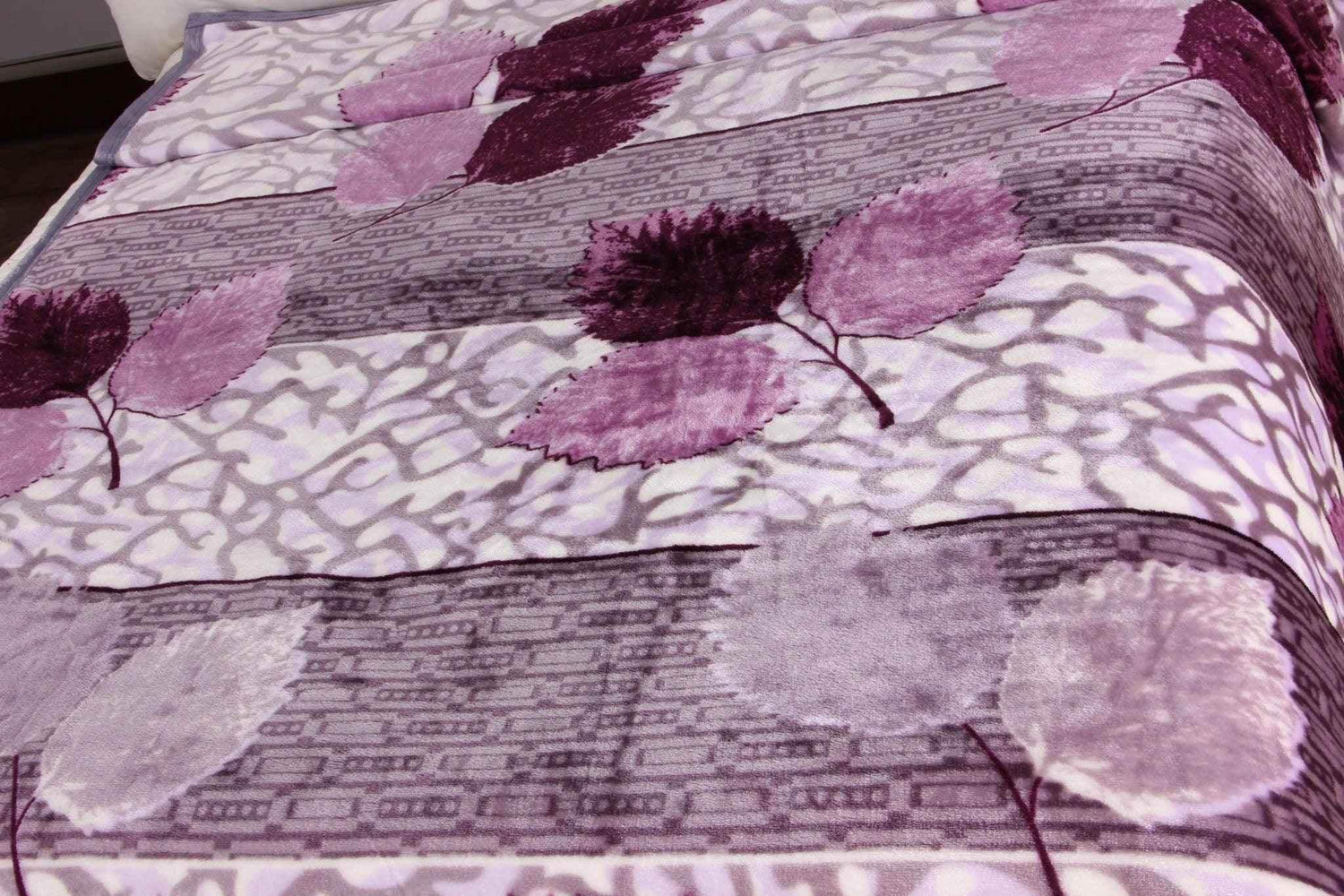 DaDa Bedding Orchid Blossoms Striped Floral Lavender Plush Fleece Flannel Throw Blanket (XY9833) - GiFTiFY